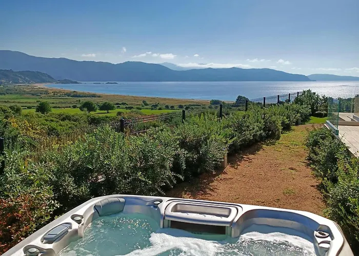 Riposu - Jacuzzi - Piscine - A Pieds Villa Vico