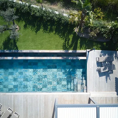 Riposu - Jacuzzi - Piscine - A Pieds Villa