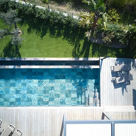 Riposu - Jacuzzi - Piscine - A Pieds Villa